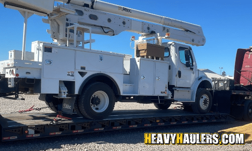 RGN trailer with Heavy Duty truck haul