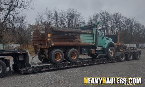 rgn trailer with heavy duty truck haul