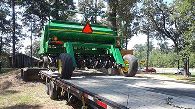 Transporting a JD 1590 Grain Drill