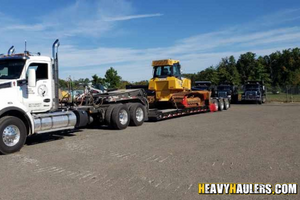 John Deere 700k LGP dozer haul.