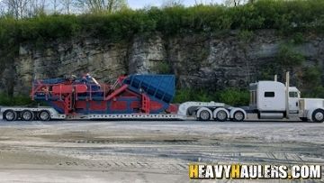 Transportation of a crushing machine.