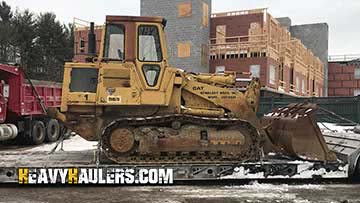 Shippinga Caterpillar 963 bulldozer.