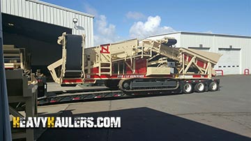 Mobile screener loaded for transport