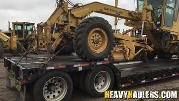 Hauling a Komatsu motor grader to Milwaukee, WI.