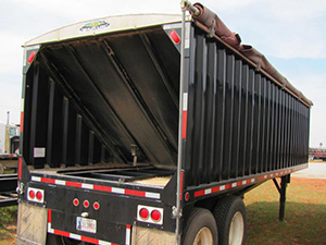 Heavy Haulers Convertible Hopper Trailer Shipping Services