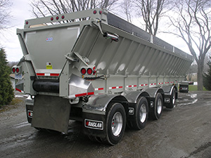 Heavy Haulers Live Bottom Trailer Shipping Services