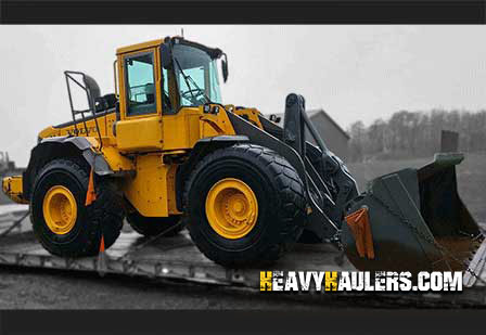 shipping an excavator on a drop deck trailer